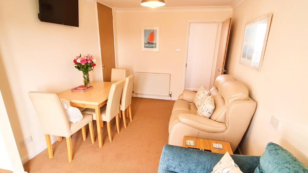 Sandy Bay Apartment, St Ives Bay, Hayle Eksteriør billede
